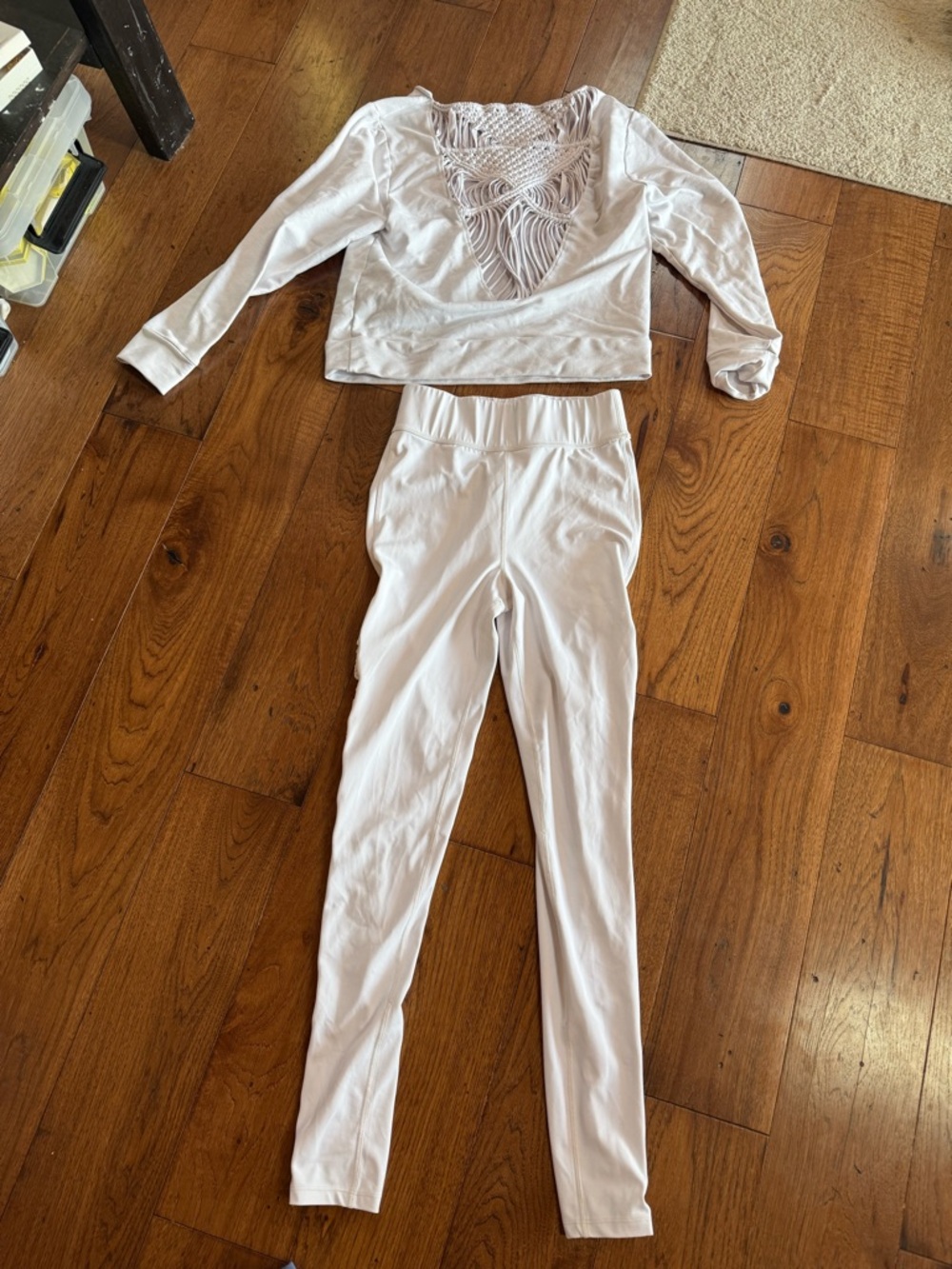 Carbon38 Cream Active Top Leggings set macrame